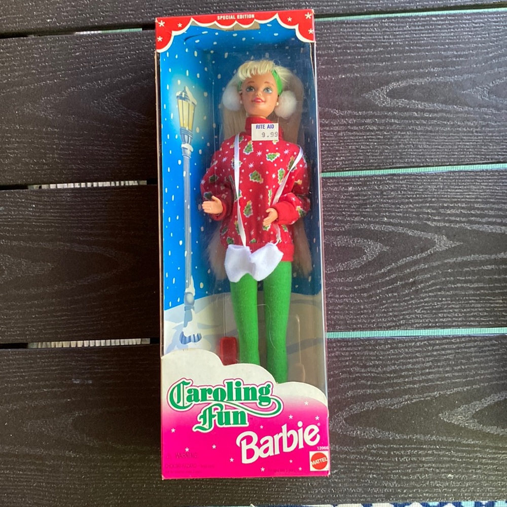 NRFB - Caroling Fun Barbie Doll 🎄